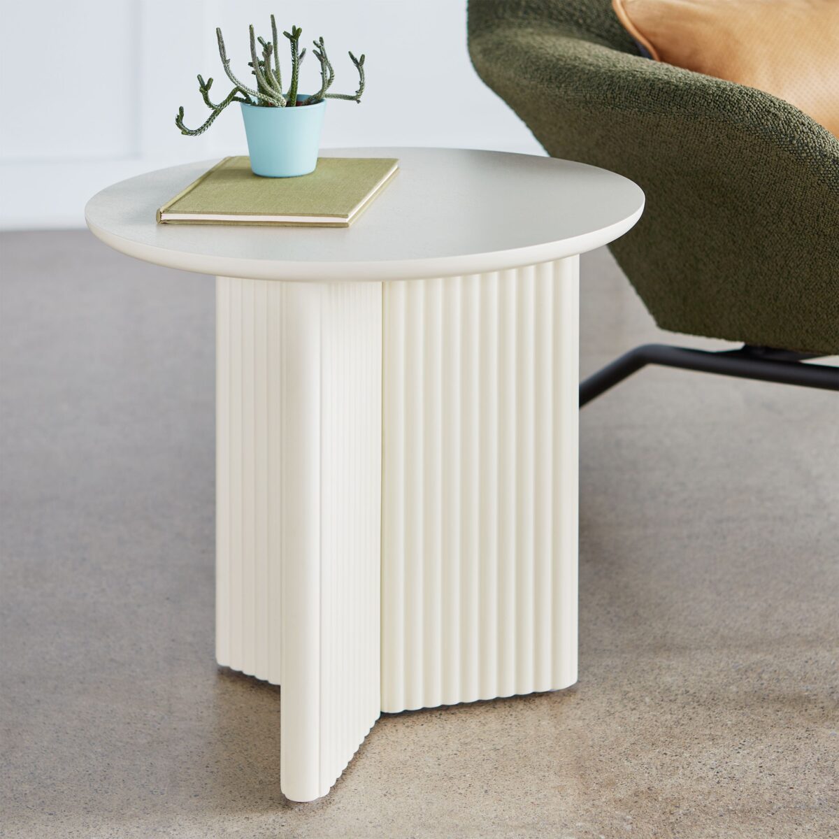 Odeon End Table (Pearl)